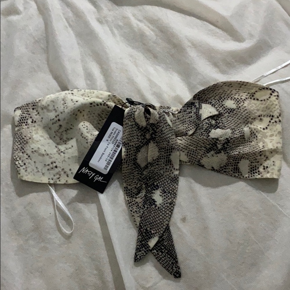 Snake print bandeua